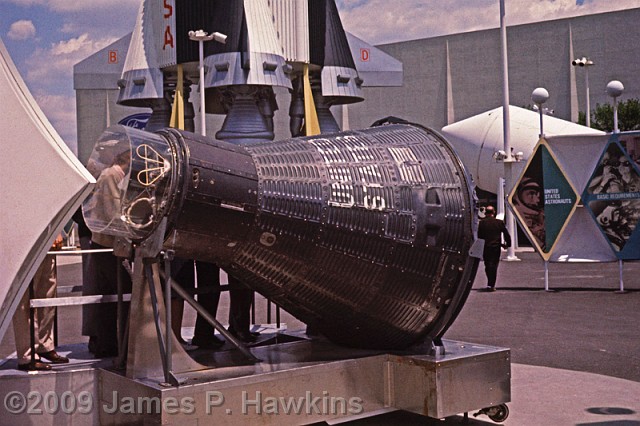 slides/03 - WF65_10.jpg  Actual U.S. Space Capsule (I dunno which)